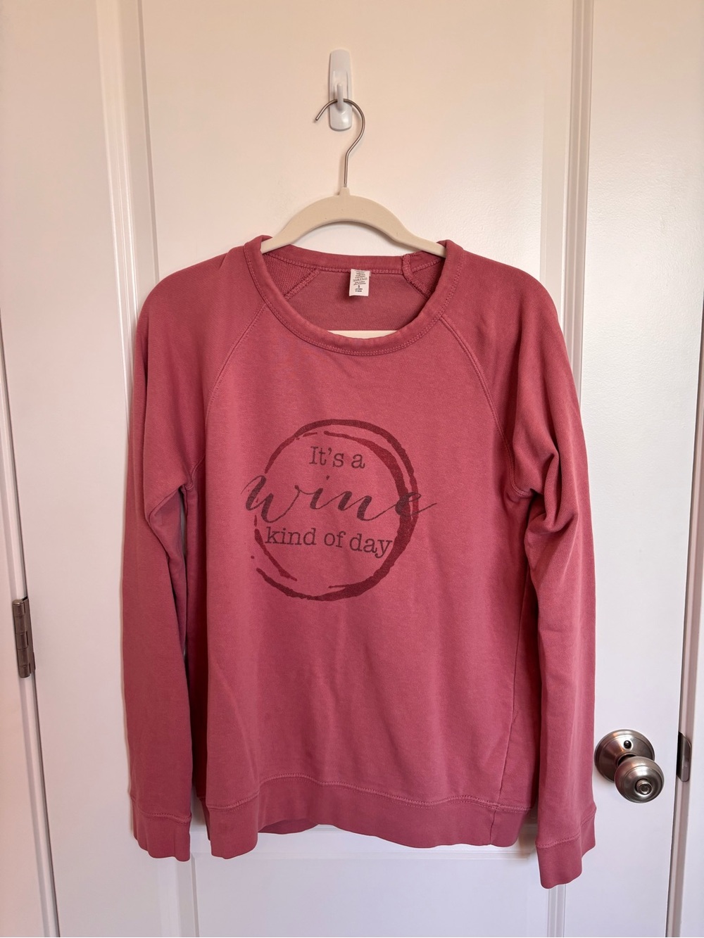 Dusty Rose Graphic Wine Crewneck Sweatshirt